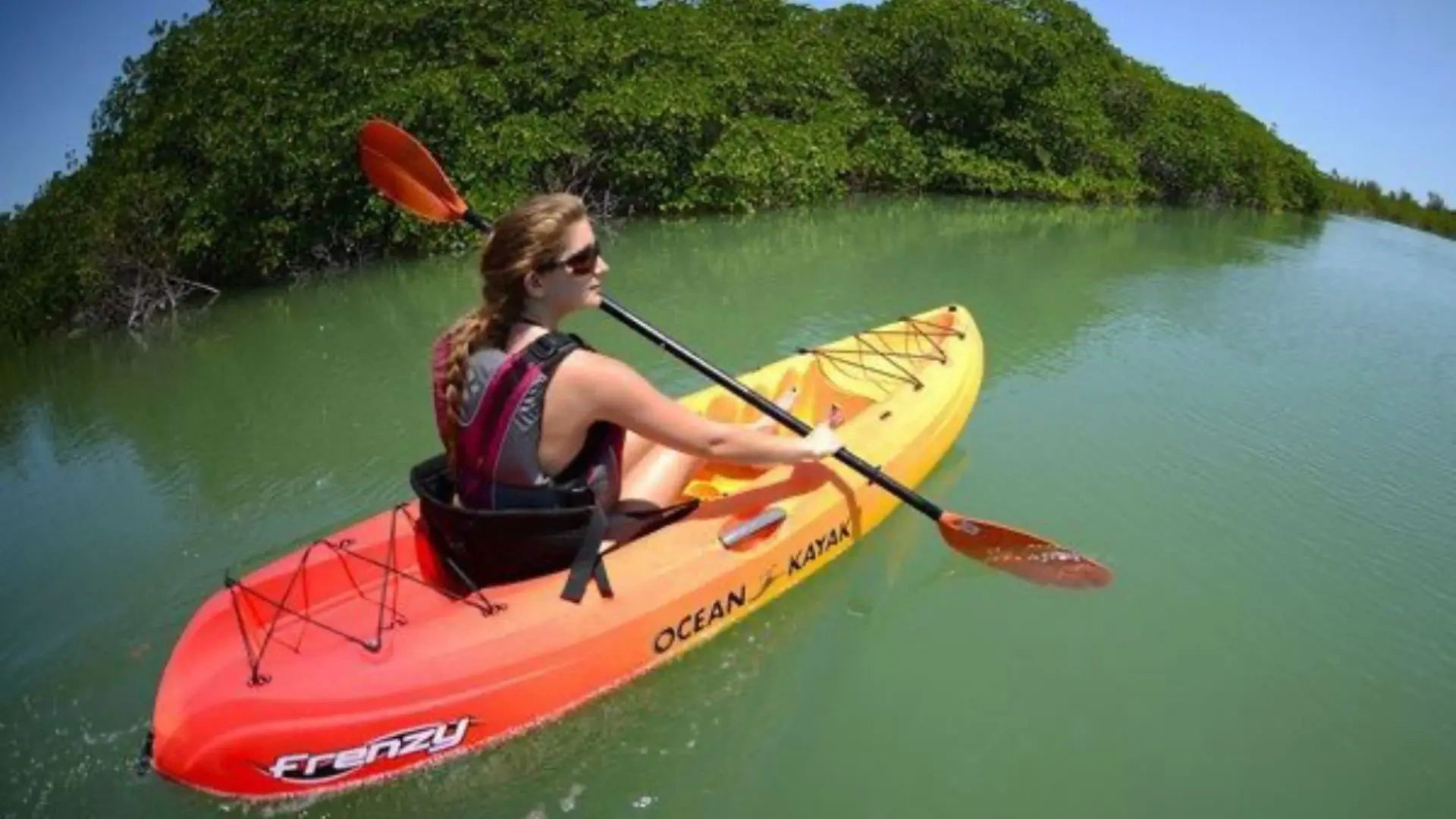 Single kayak rental on the water in Cape Coral Florida
